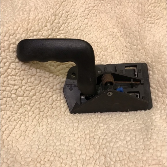 Chev Silverado Tahoe GMC Sierra Yukon Interior Door Handle 15029904  15057526 - Picture 5 of 15